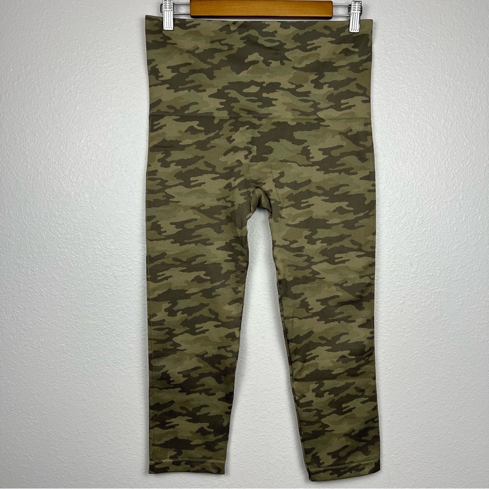 EUC‎ Spanx Look at Me Now Leggings - 2X